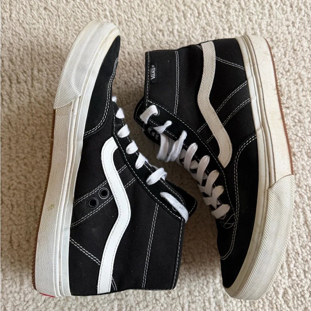 Vans Black and White x Gilbert crockett - Picture 6 of 7